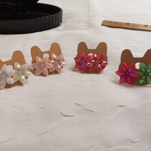 Lot of Four Handmade Resin Flower Stud Earrings #47 - Picture 9 of 10